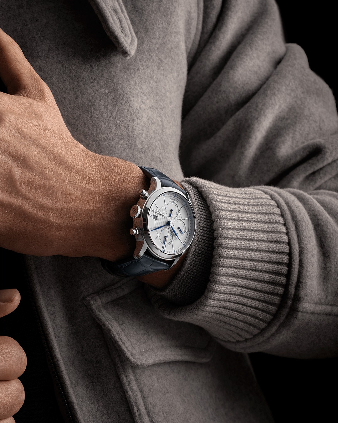 Giving a Baume & Mercier watch is about celebrating a moment of happiness, sharing it with loved ones and immortalizing it. 

--
Classima 10330
42mm, Automatic, 5 ATM Water-Resistance, Blue alligator strap.
--
#BaumeEtMercier
#Classima
#Celebration